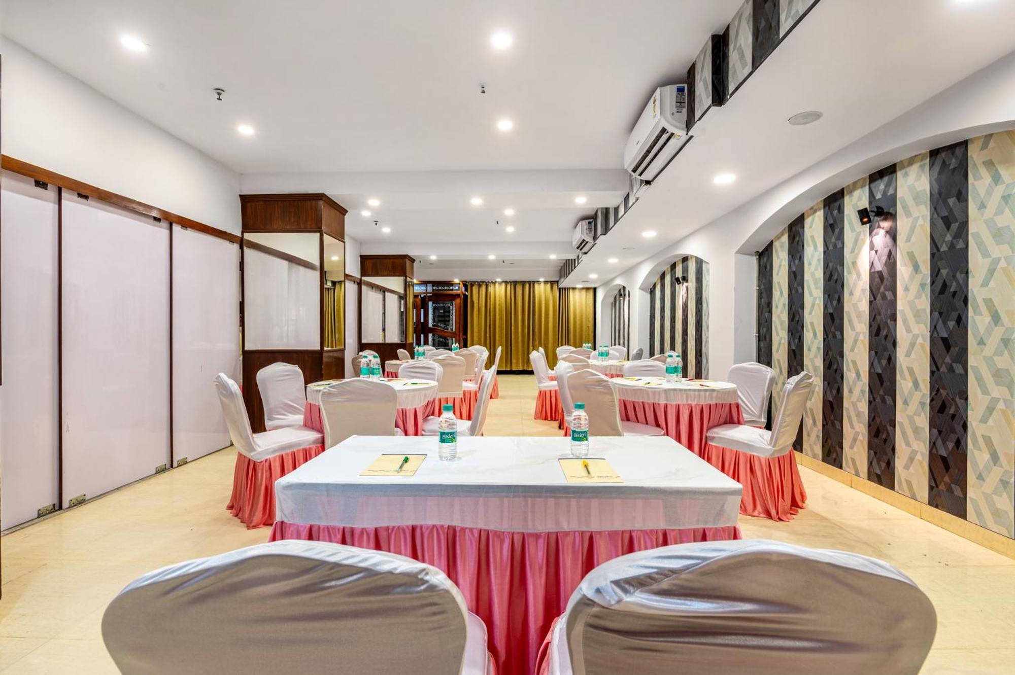 Hotel Nice Palace Delhi  Exterior foto